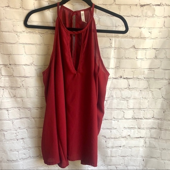 Red, long sleeve, cold shoulder blouse. Medium - Picture 4 of 6